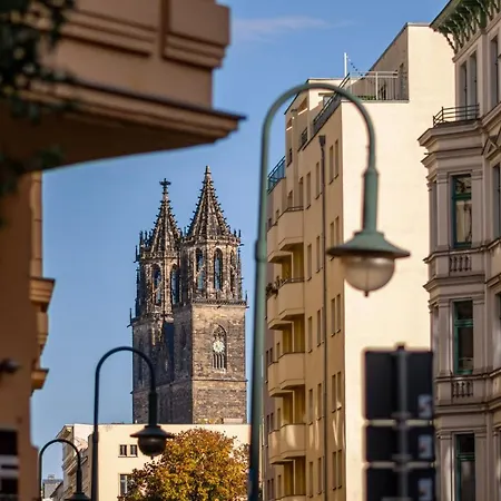 Grosse Altstadtwohnung Im Zentrum, Mit Balkon, Top Lage, 4 Schlafplaetzen Apartment *