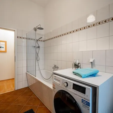 公寓 Grosse Altstadtwohnung Im Zentrum, Mit Balkon, Top Lage, 4 Schlafplaetzen
