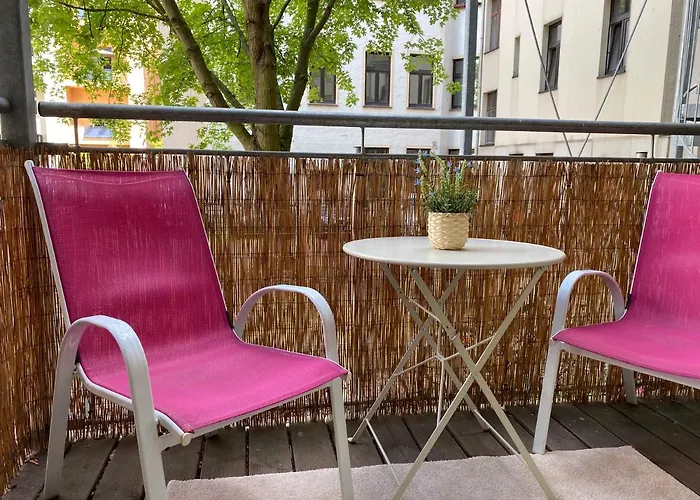 Grosse Altstadtwohnung Im Zentrum, Mit Balkon, Top Lage, 4 Schlafplaetzen Apartamento
