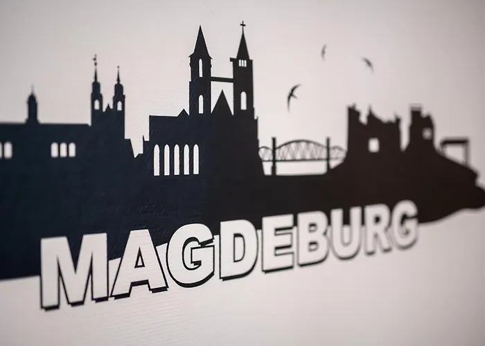 Grosse Altstadtwohnung Im Zentrum, Mit Balkon, Top Lage, 4 Schlafplaetzen