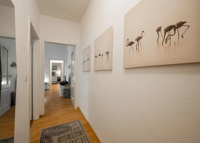 Apartment Altstadtwohnung Mit Tollem Balkon In Prima Lage Mit 4 Schlafplätzen Magdeburg