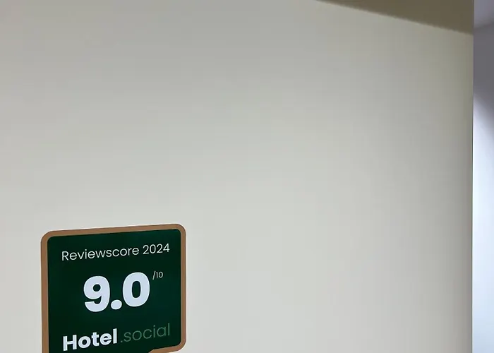 Apartment Altstadtwohnung Mit Tollem Balkon In Prima Lage Mit 4 Schlafplätzen Magdeburg